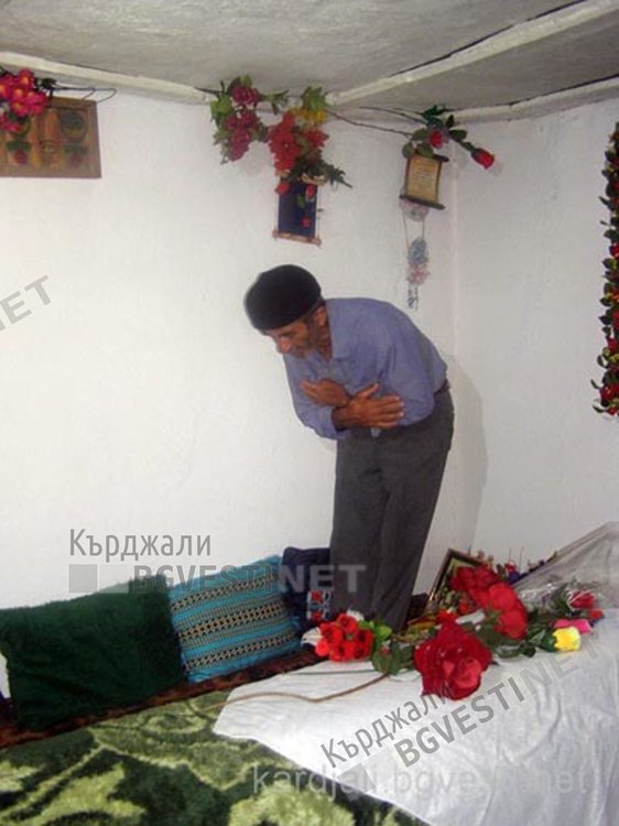 Поклонение пред гроба на Фатима