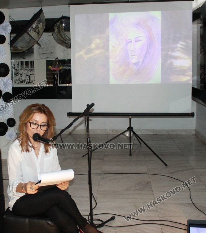 Млади и талантливи дами твориха музика и поезия за 8 март