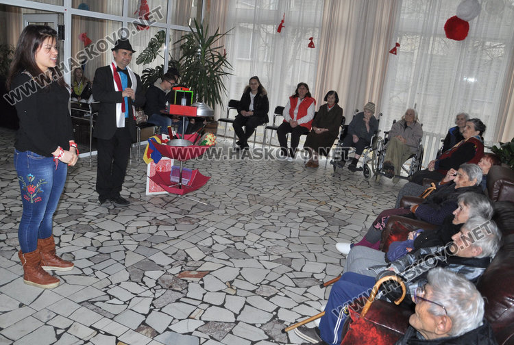 Фокуси на живо в Старческия дом в Кенана на 8 март