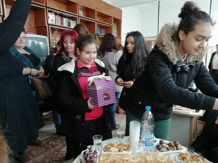 Професионалната гимназия в Димитровград - с изненади за 8 март