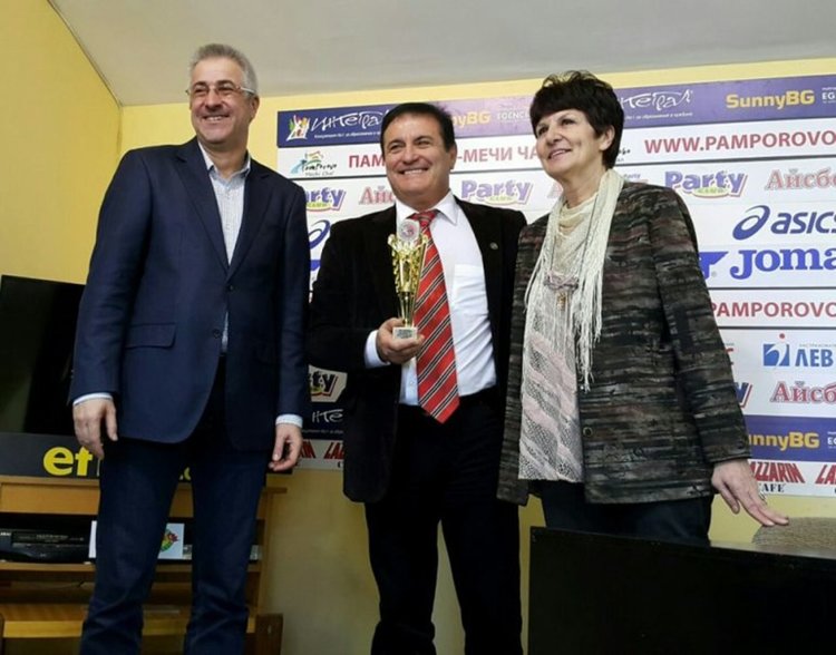 Милко Багдасаров получи наградата на БАСУ за училище с най-добри постижения в спорта