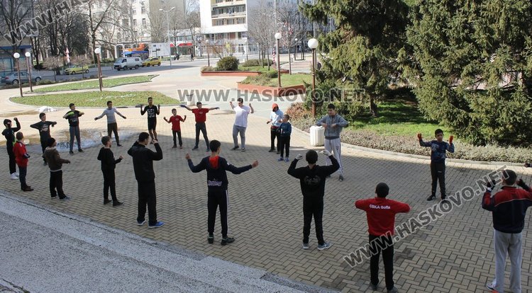 Шампион по бокс проведе открита тренировка с възпитаниците на БК "Спартак"