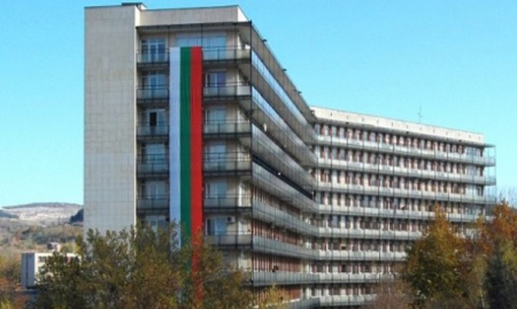 Семра и нероденото й бебе починаха… Лекарска немарливост или болест?