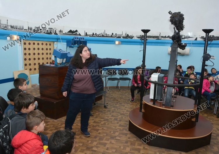 Наплив от посетители в димитровградския планетариум в неделя