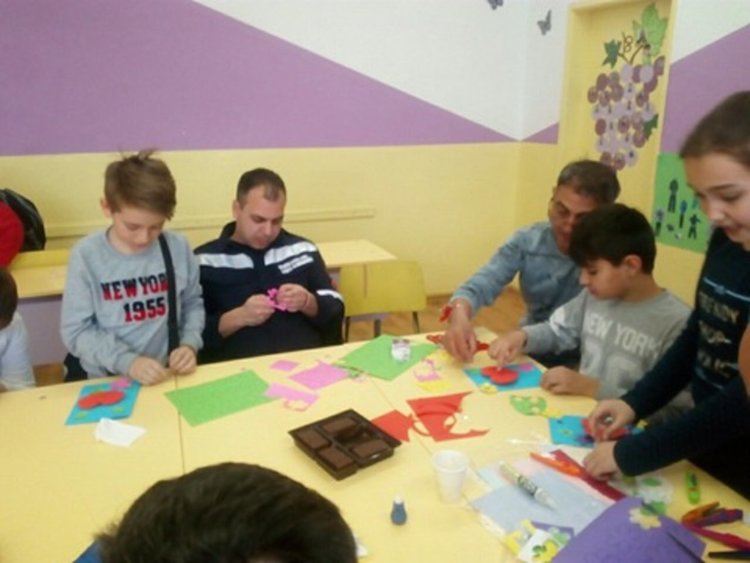 След бабите и мамите, клуб "От извора" привлече и татковците