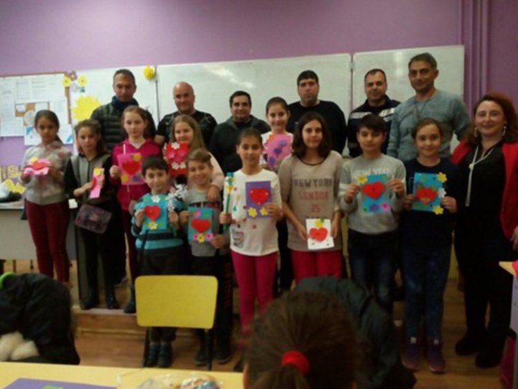 След бабите и мамите, клуб "От извора" привлече и татковците