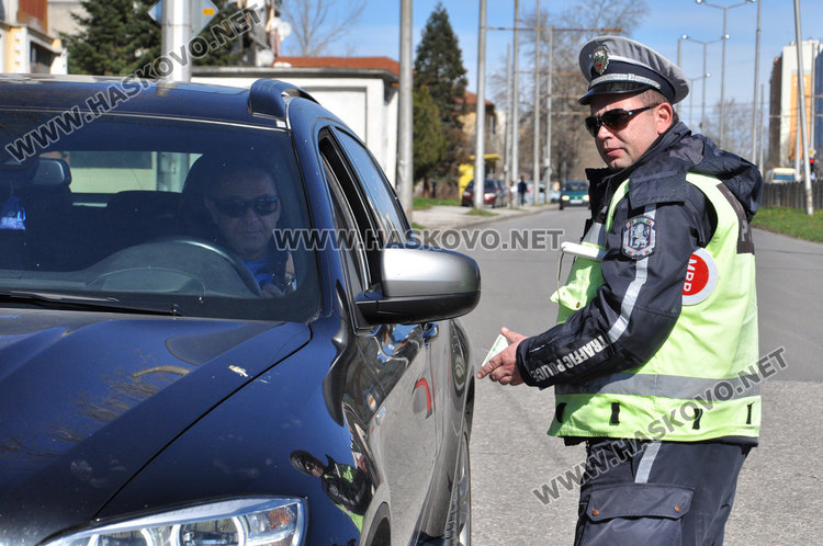 Акция на КАТ: глобяват водача, ако пътникът е без колан