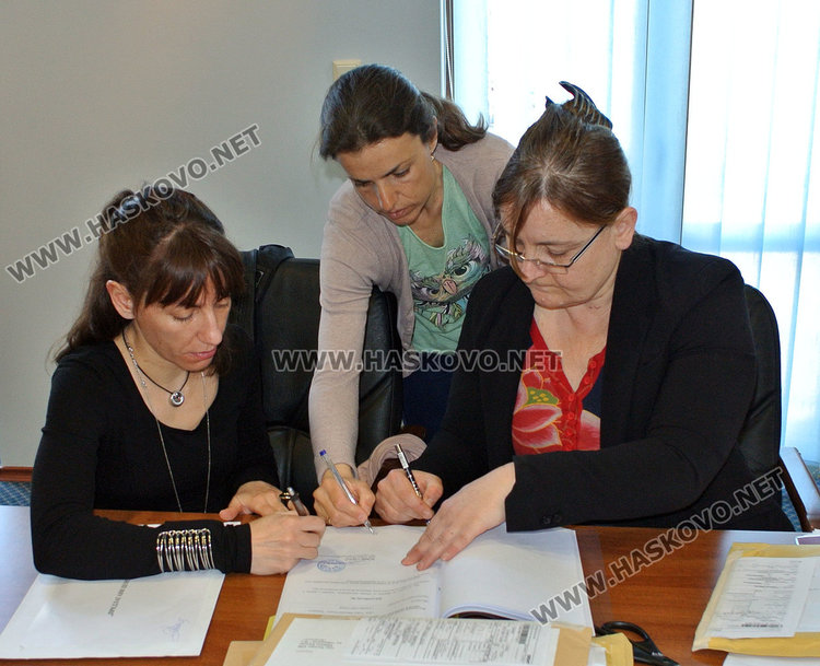 6 фирми искат ремонта на монумента на Св. Богородица