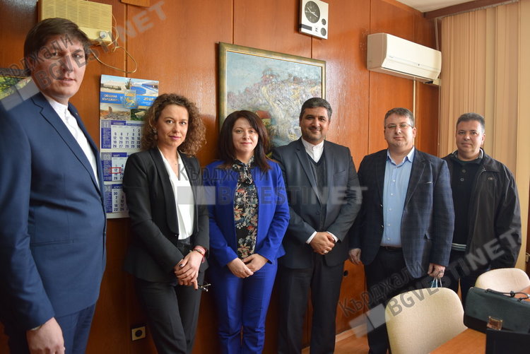 Ирански дипломат на визита в Кърджали, обсъждат се културни контакти