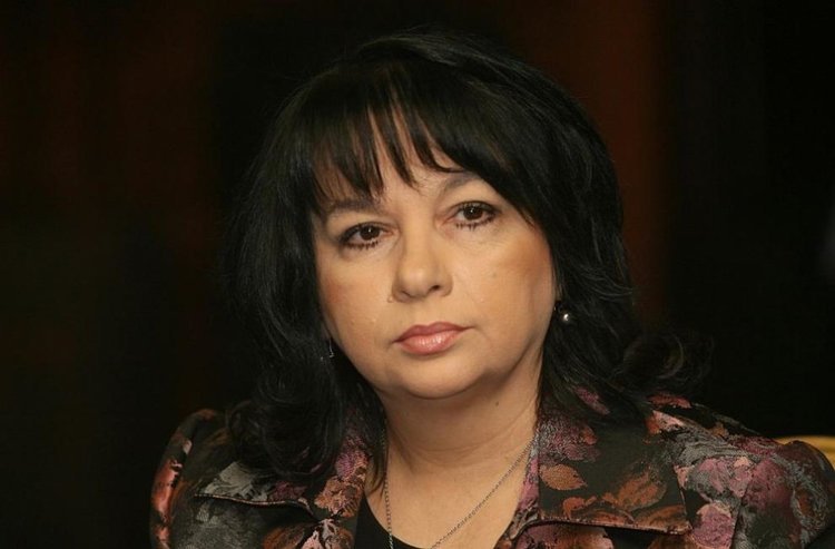 Петкова: Правителството няма как да даде отговор за финансиране на сделката за ЧЕЗ