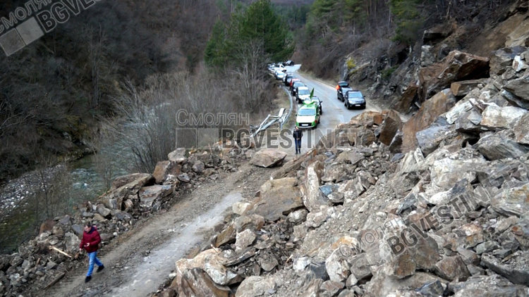 Община Смолян организира безплатен транспорт за хората от засегнатите от срутището села