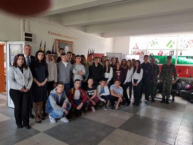 Гвардейски ученически отряд ще има в Езиковата гимназия в Смолян