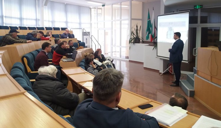 Срещата на търговците и кмета Иво Димов се състоя в зала "Гросето"