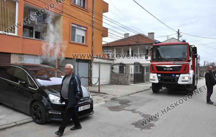 Задръстен комин изпуши и окади 3-етажна къща