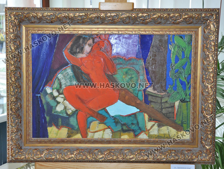 Михаил Лалов показва своите дами от багри  във „Форум“