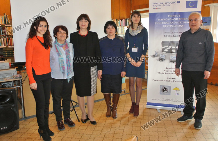 Библиотеката показва културно-исторически дестинации в Хасково на три езика