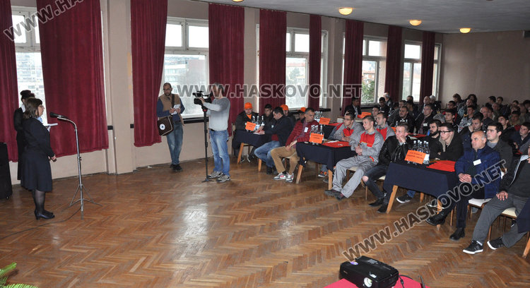 10 отбора в надпревара в Хасково за най-добър млад монтьор и шофьор