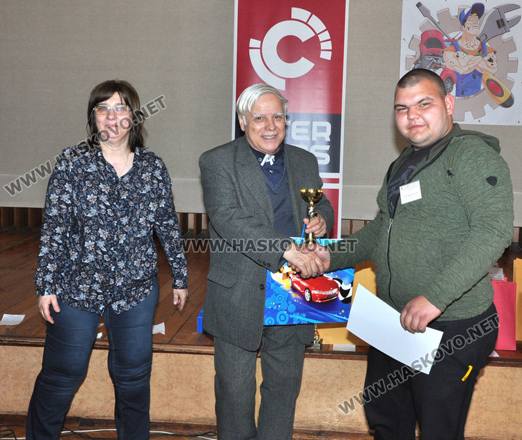 Хасковлия взе третото място в индивидуалното при монтьорите- Алекс Ангелов