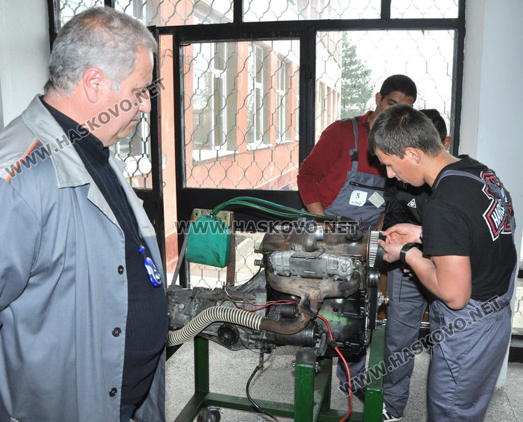 Четири от 15-те купи от Регионалния кръг на „Най-добър млад монтьор и шофьор” остават в Хасково