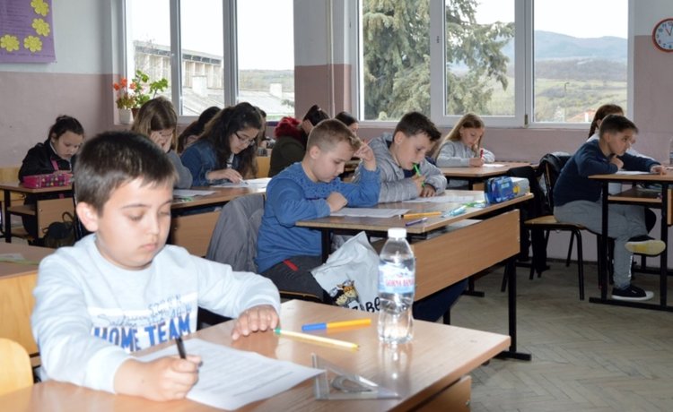 Ученици от Чернооченско активно се включиха в състезанието „Европейско кенгуру“