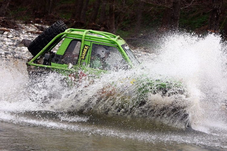 Адреналин и много емоции на Кърджали офроуд фест