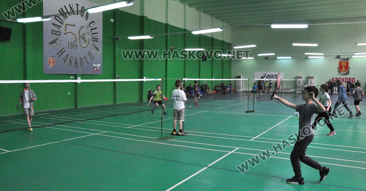 Два медала за бадминтона в Хасково до 17 г.  от „Млади таланти“ у дома