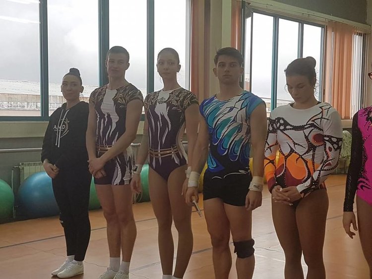Куп медали за състезателите на „Виолена“ от Държавните първенства по аеробика