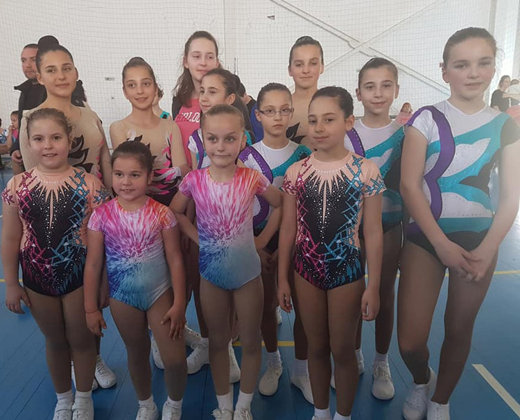 Куп медали за състезателите на „Виолена“ от Държавните първенства по аеробика