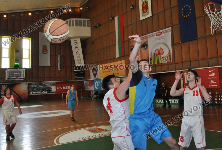 Юношите от ПМГ Хасково шампиони в областния финал по баскетбол