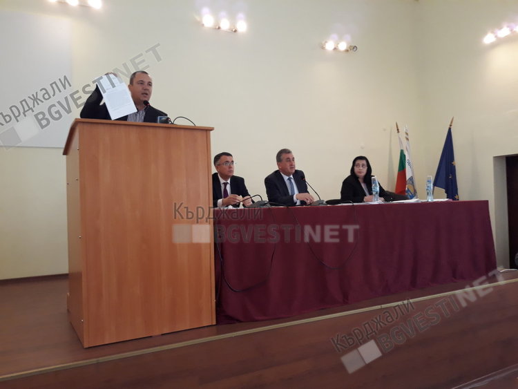 Туризмът- ябълка на раздора между ДПС и опозиция, кмет и съветник се сдърпаха