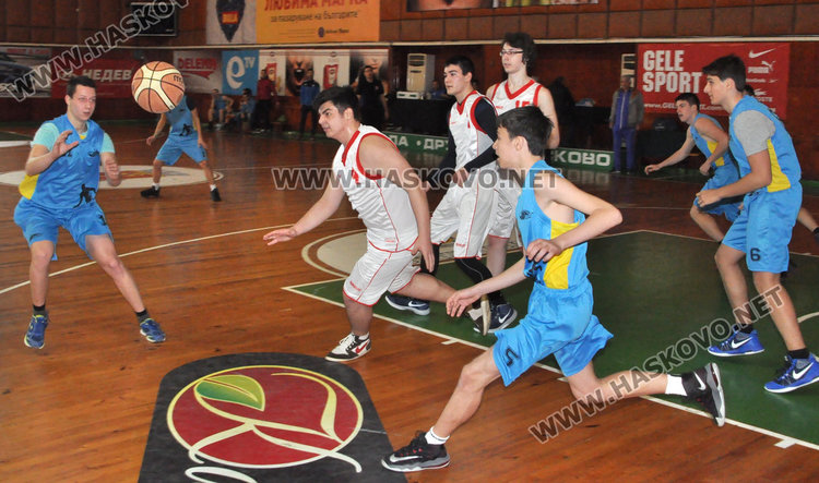 Юношите от ПМГ Хасково шампиони в областния финал по баскетбол