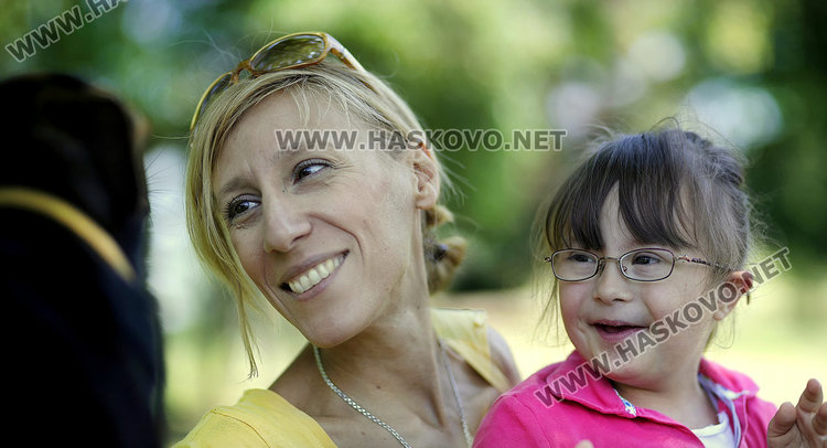 Тони и дъщеря й Яница 