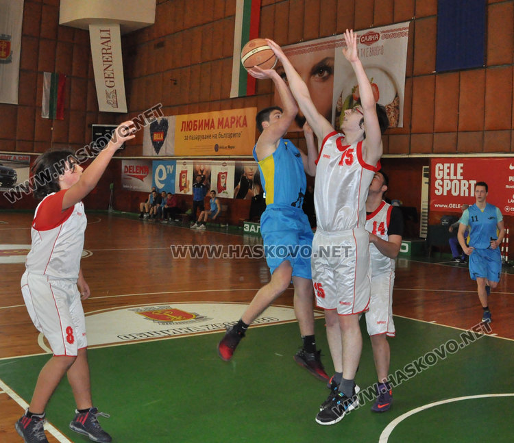Юношите от ПМГ Хасково шампиони в областния финал по баскетбол
