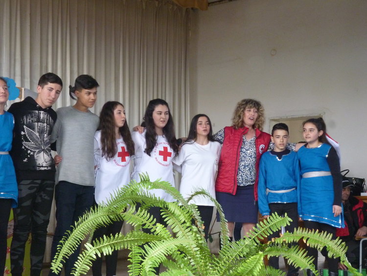 Малки доброволци с големи сърца в подкрепа на болния Денис