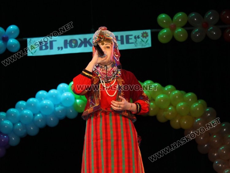 Пролетен концерт събра таланти на сцената на димитровградския театър