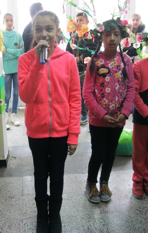 Първа пролет празнуваха в СУ "Васил Левски"