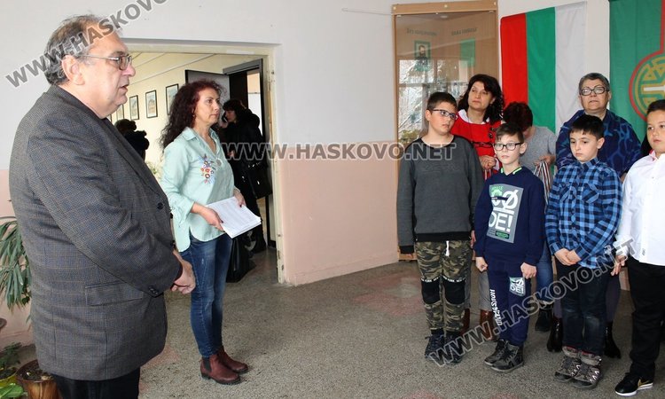 11 медала за каравеловци от национално състезание по история