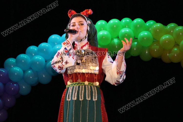 Пролетен концерт събра таланти на сцената на димитровградския театър