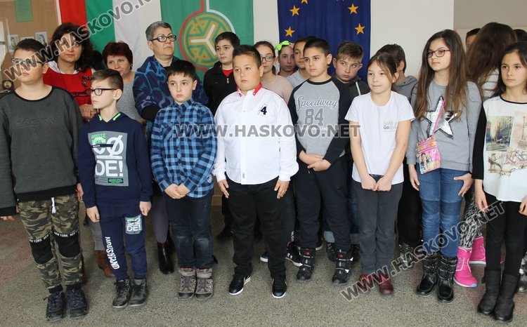 11 медала за каравеловци от национално състезание по история