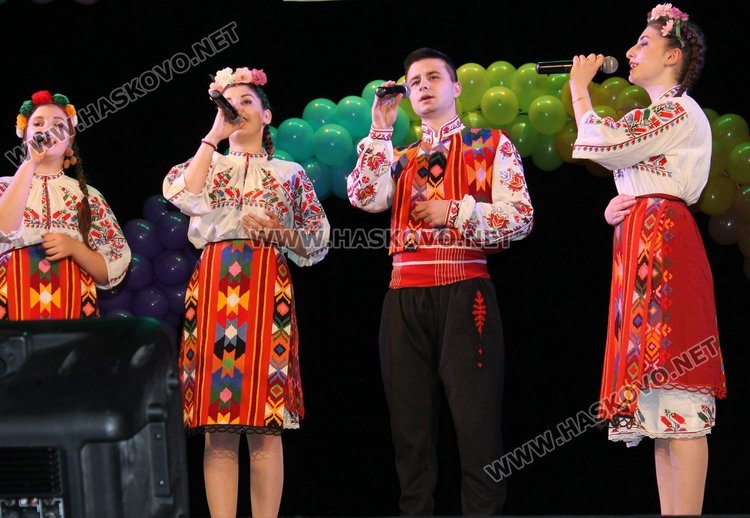 Пролетен концерт събра таланти на сцената на димитровградския театър