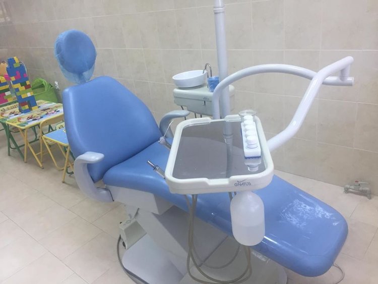 Студентка покани деца и родители на безплатни прегледи в стоматологичния факултет