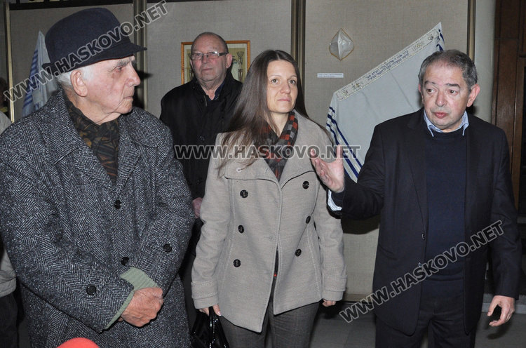 От ляво на дясно: Аврами Ниего, д-р Стефка Здравкова, Йосиф Меламед