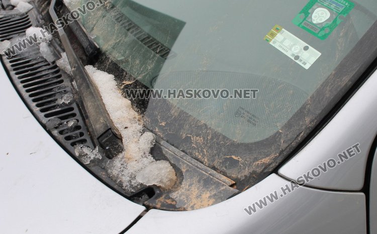 Снегът пожълтя и в Димитровград