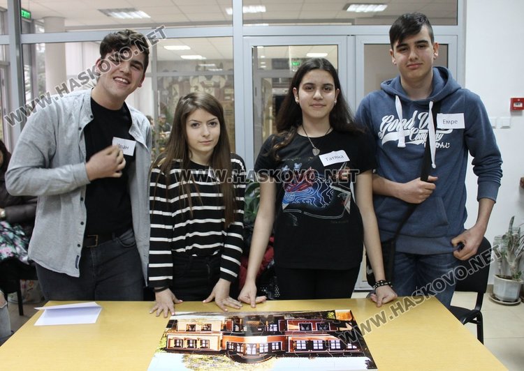 Каравеловци доказаха, че са достойни за името на своя патрон