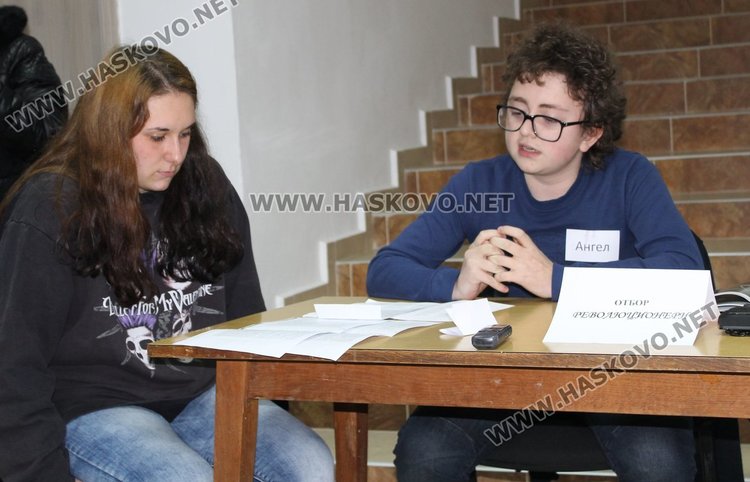 Каравеловци доказаха, че са достойни за името на своя патрон