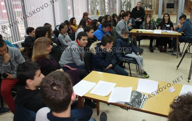 Каравеловци доказаха, че са достойни за името на своя патрон