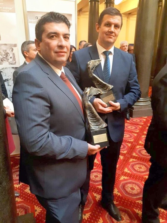 Връчените статуетки са изработени специално за събитието от скулптура Бояна Пеева