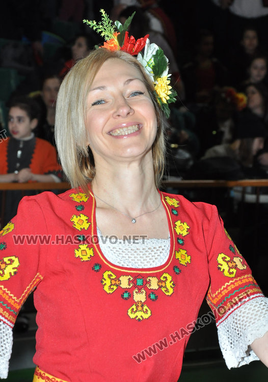 Над 1100 танцьори извиха хора в Хасково на фестивала „Хайдушка софра”