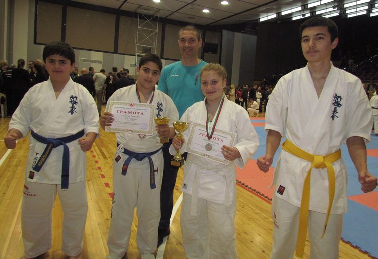 Рекорден брой участници на националното първенство по карате в Димитровград