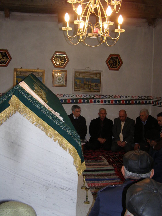 Казъл дели баба